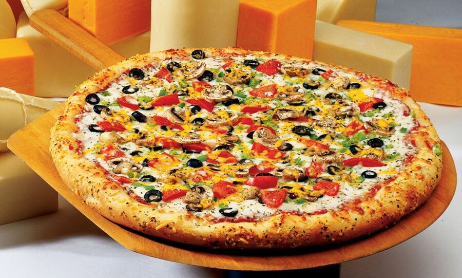 Rome: Pizza-Making Course with Dinner - Choosing toppings and making your own pizza