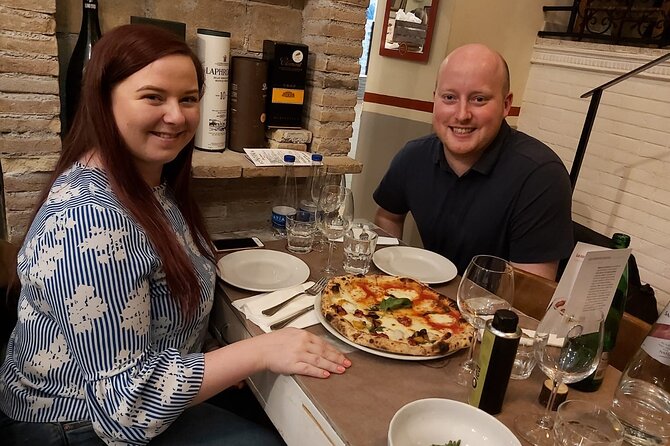 Rome: Pizza & Tiramisu Class with Free Flowing Fine Wine - The restaurant setting: charm and compromise