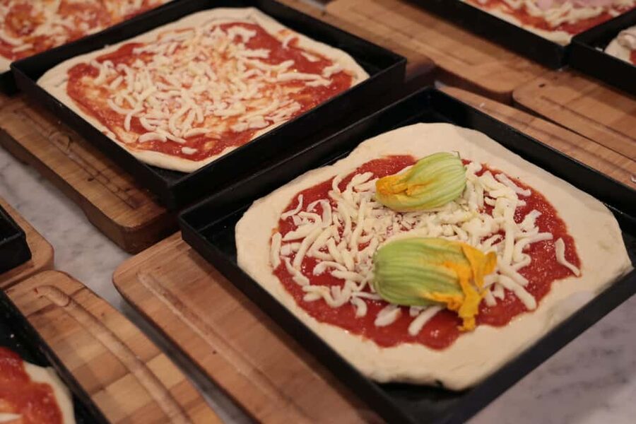 Rome: Pizza & Tiramisu Cooking Class with Meal and Drink - Meeting near Piazza Navona