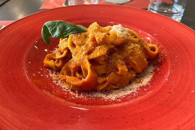 Rome Small Group Pasta Making Class with Wine and Italian Chef - A social table with useful Rome talk