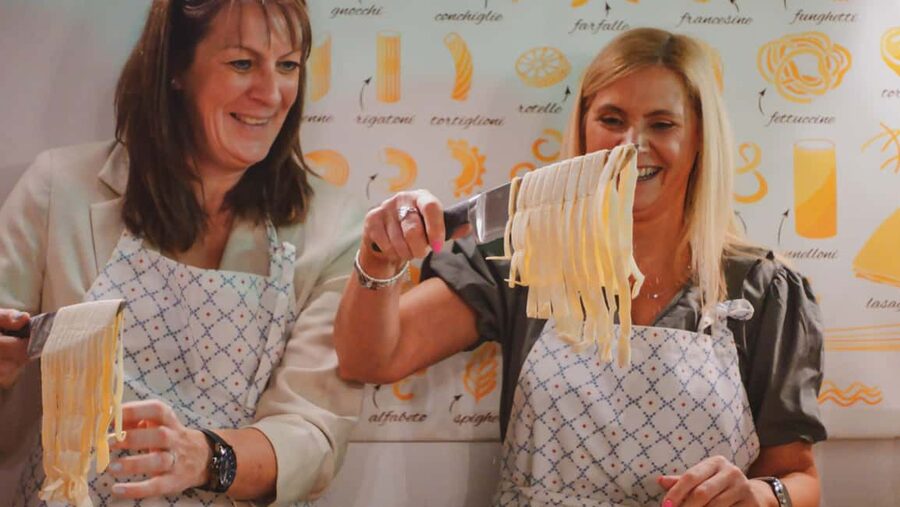 Rome: Spritz & Spaghetti Cooking Class - Three hours that finish around the table