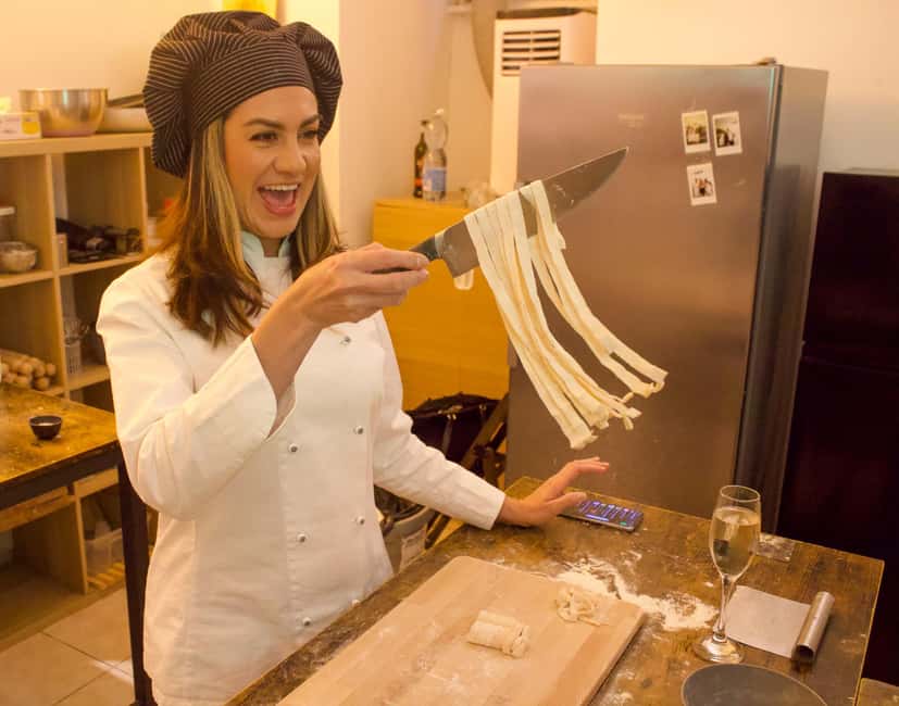 Rome: Tiramisu and Pasta Cooking Class near the Colosseum - Wine, Prosecco, and the social side