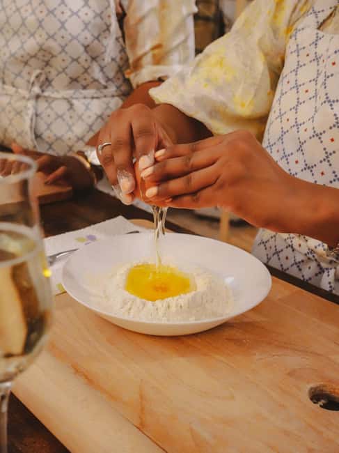 Rome: Traditional Pasta, Spritz & Tiramisu Cooking Class - The cooking class in one Roman evening