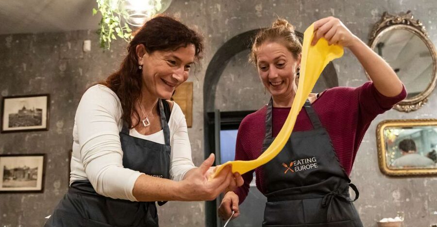 Rome: Trastevere Pasta Making Class - Why this Trastevere food tour works so well