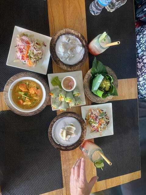 Sambo cooking class - Lemongrass tea and a relaxed restaurant setting