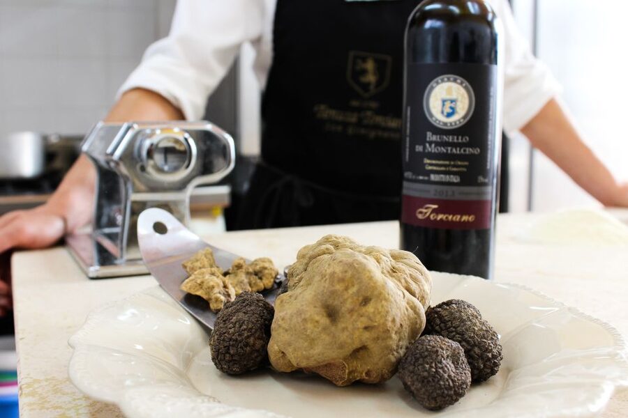 San Gimignano: Truffle Cooking Class with Wine Tasting - Who will enjoy this experience most