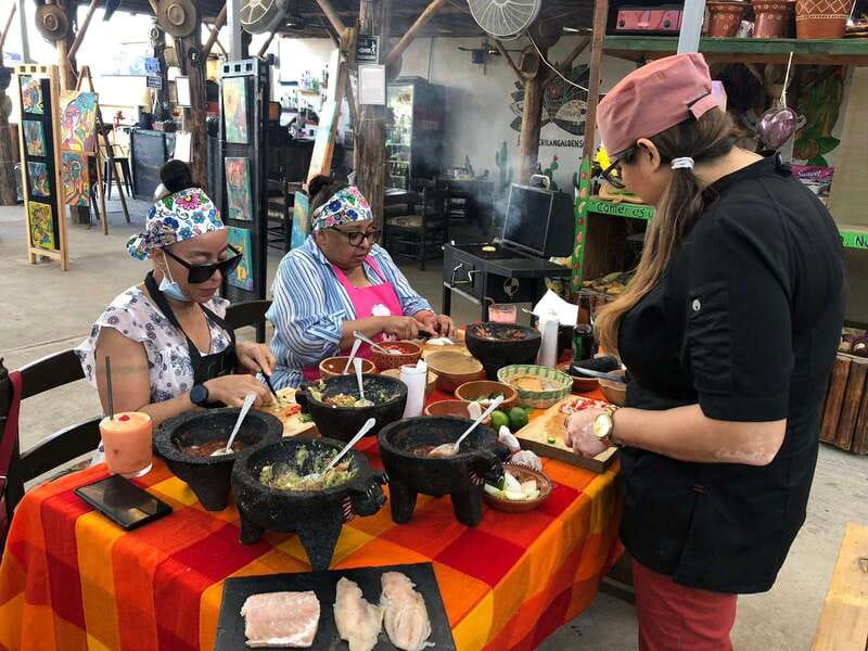 San José del Cabo:Cooking Class +Margaritas & Mezcal tasting - Salsa and guacamole you can actually eat