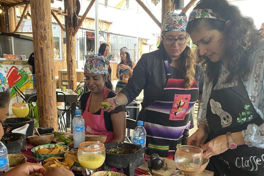 San José town : Cooking class,mexican Empanadas y antojitos - The meal makes the class feel social