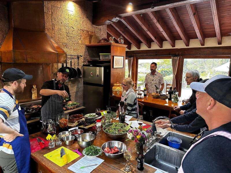 San Miguel de Allende: Mexican Cooking Class | Mole & Salsas - Building two salsas from fresh local ingredients
