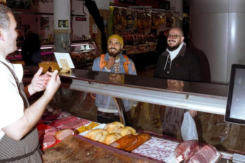 San Sebastián: Market Tour and Basque Cooking Class English - What the kitchen format is really like