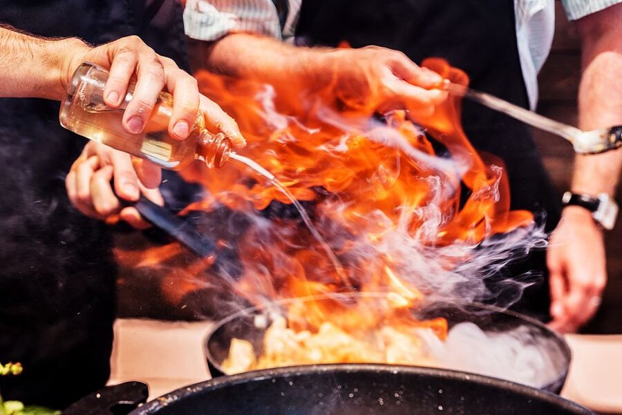 Santorini Cooking Class with Wine Tasting & Lunch - Why the small-group format matters