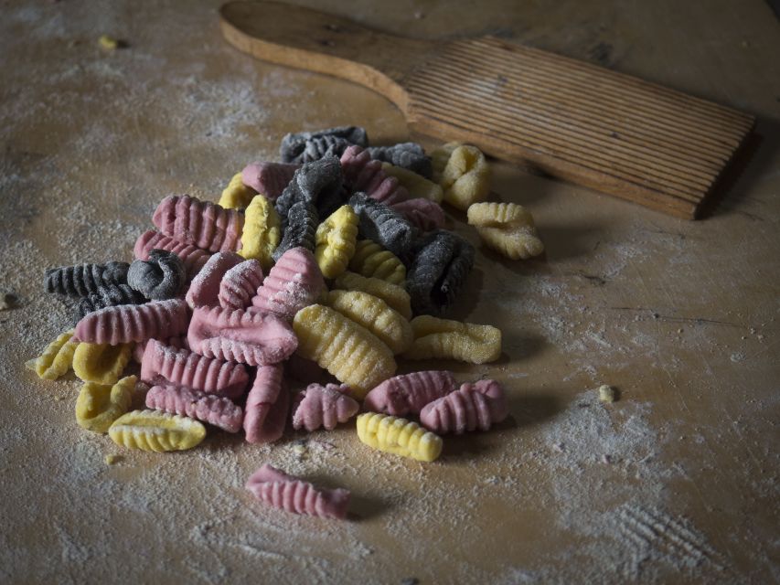 Sardinia Cooking Class: Fresh Handmade Pasta - Meeting Isabella and Valerio in their family home