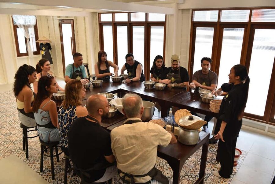 Sathon: Hands-on Thai Cooking Class & Market Tour in Bangkok - Dietary needs and menu planning