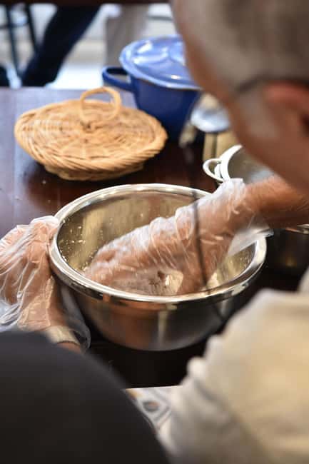 Sathon: Hands-on Thai Cooking Class & Market Tour in Bangkok - Getting to the school in Sathon