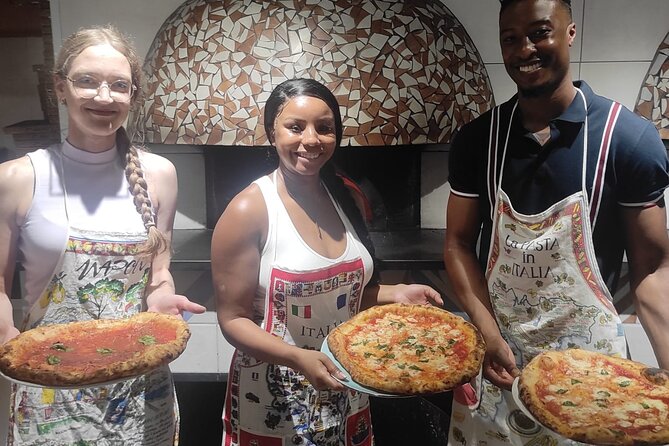 Semi-Private Pizza Making Experience in Naples with Drink - Who should book this experience