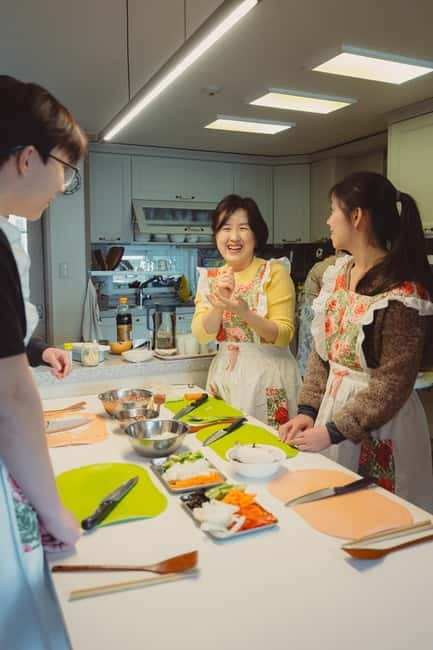 Seoul: Authentic Korean Cooking Class and Market Tour - Key points to know