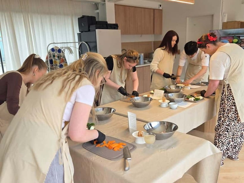 Seoul: Cooking Class and Tour with Michelin-Trained Chef - Cooking jeon in a nearby studio