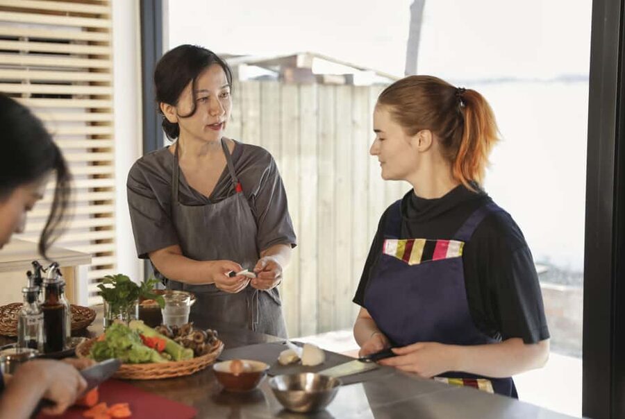 Seoul: Experience Korean Cooking in Modern Hanok Kitchen - Should you book the Korean cooking class?
