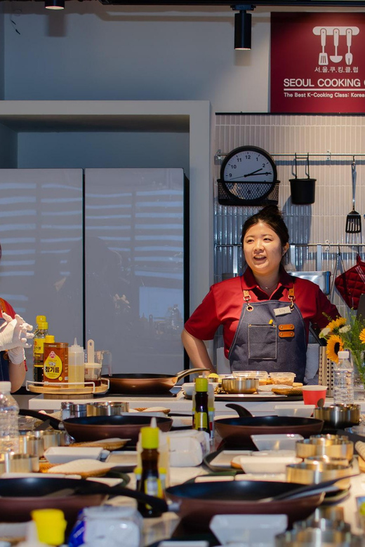 Seoul: Korean Cooking at Seoul Cooking Club! - Japchae, bulgogi, and bibimbap make up the main meal