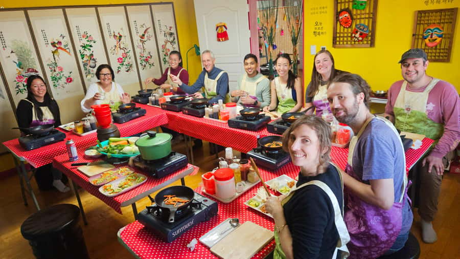 Seoul: Korean Cooking Class at a Local Home and Market Tour - A local home changes the meal