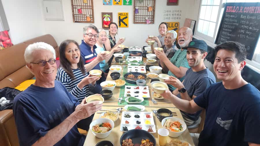 Seoul: Korean Cooking Class at a Local Home and Market Tour - Who should book this class?