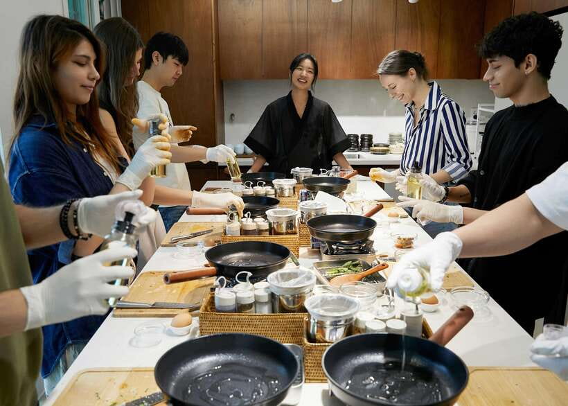 Seoul: Premium Korean Feast Cooking Class - Timing, arrival, and the small details that matter