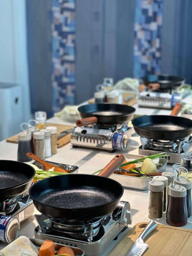 Seoul: Premium Korean Feast Cooking Class - Who should book this Korean cooking class?
