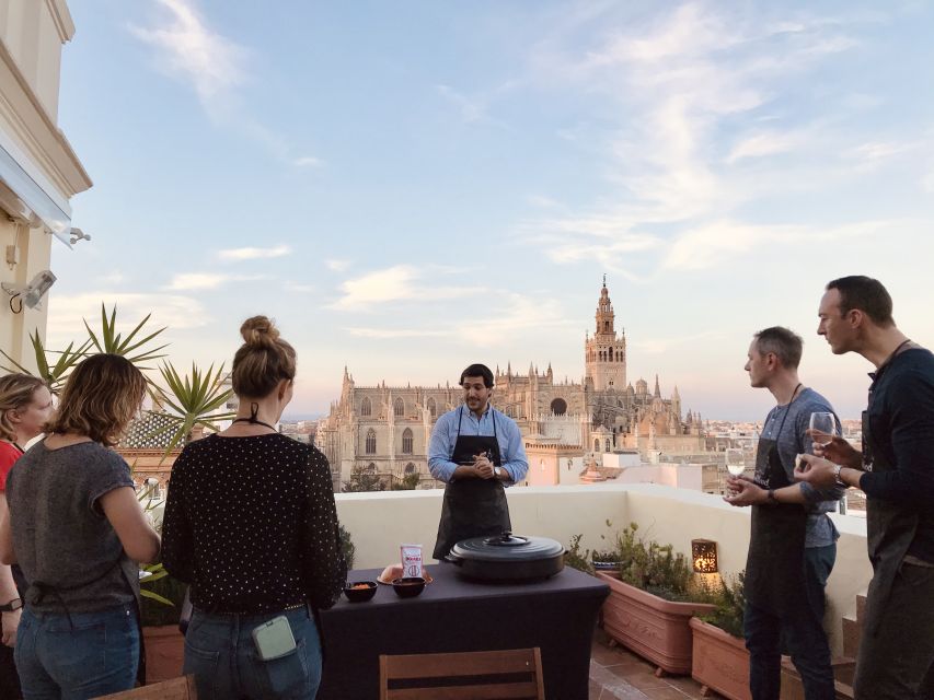 Seville: Paella Cooking Class & 30-Min Local Expert Q&A - What the 90-minute schedule means