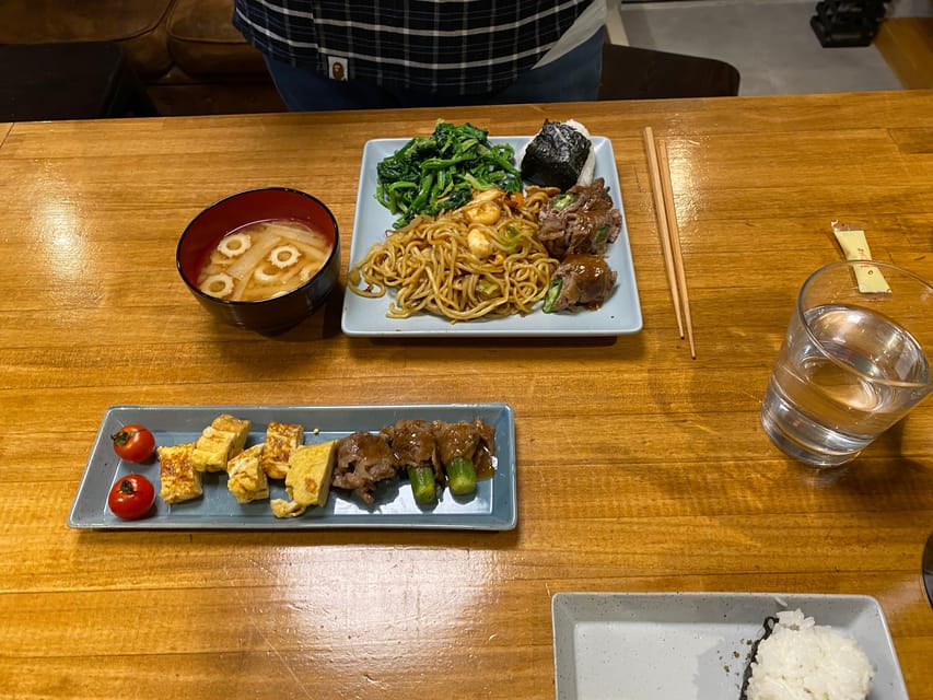 Shinjuku Tokyo: Authentic Japanese Home-Style Culinary Class - How the cooking session unfolds