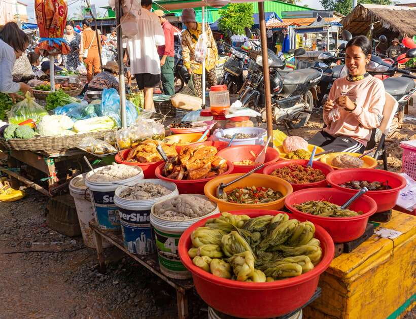 Siem Reap: Afternoon Cooking Class & Village Tour - Eating the dinner you prepared