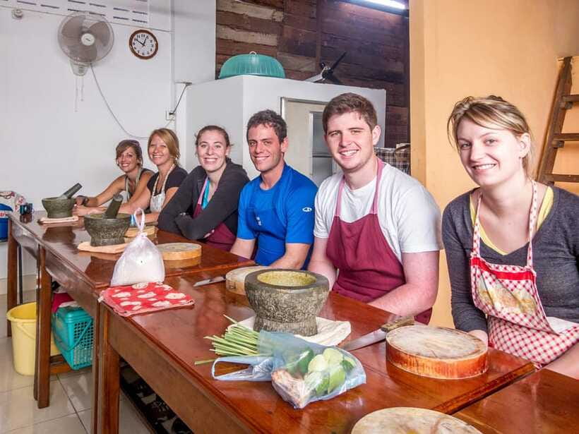 Siem Reap: Morning Cooking Class & Market Tour - Who should book this morning?