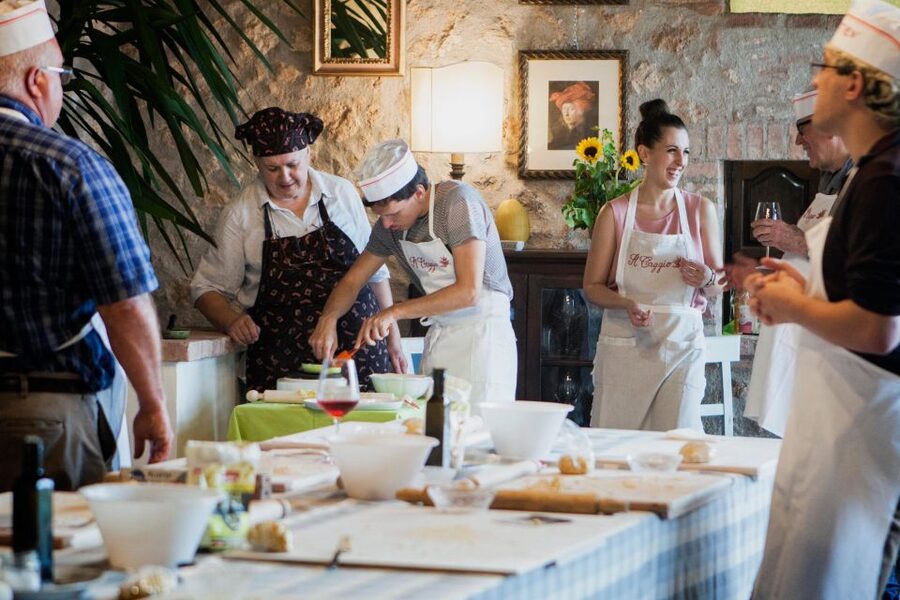 Siena countryside: cooking class in a real Tuscan farmhouse - Three hours of hands-on Tuscan cooking