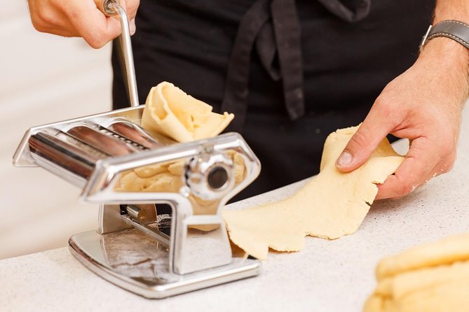 Siena: Small group Cooking Class in Chianti Farmhouse - Making pasta by hand