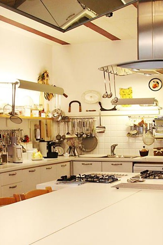 Siena: Traditional Tuscan Cooking Class with Fresh Pasta - Finding the school and handling practical details