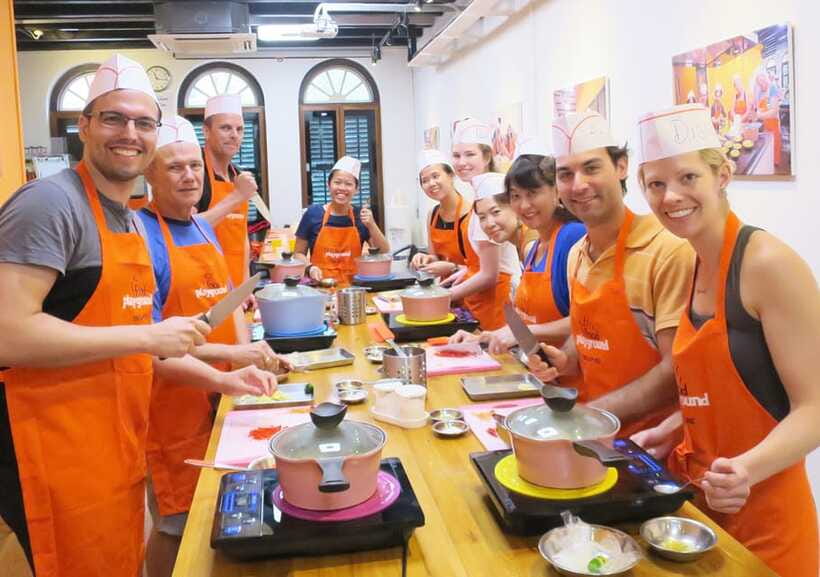 Singapore: Hands-on Cooking Class with Cultural Immersion - Starting with coffee, snacks, and Singapore stories