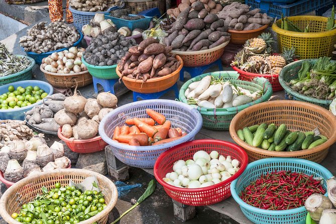 Small-group Cooking Class with Market visiting (4-5 hours) - From cyclo ride to Vietnamese kitchen