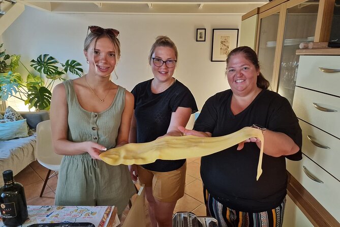 Small Group Cozy Cooking Class in a Typical Milanese Home. - Getting to Via Tortona 19