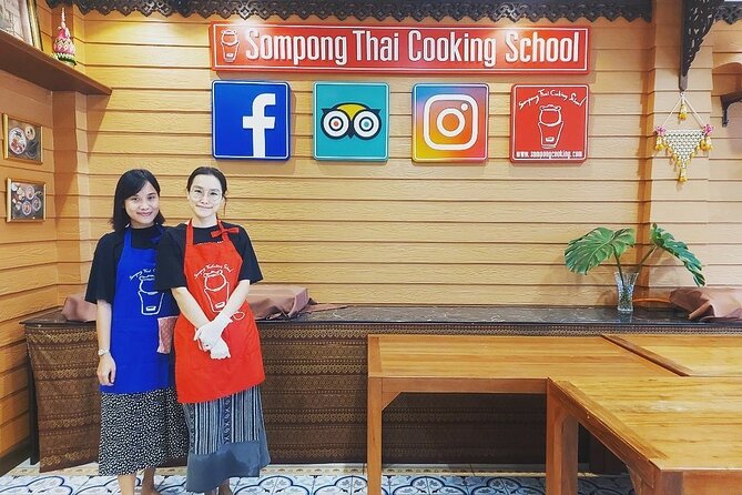 Sompong Thai Cooking School in Bangkok - Individual stations and help from the instructor