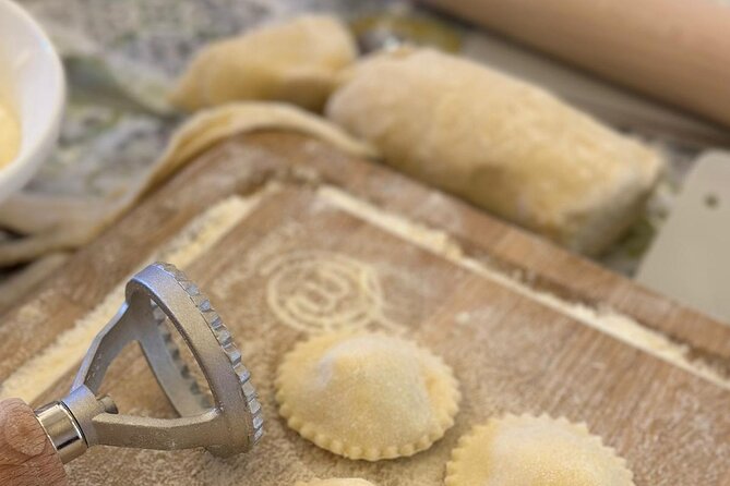 Sorrento: Hands-On Pasta, Tiramisu & Limoncello Fun Class - Tiramisù, coffee, and a useful dessert lesson