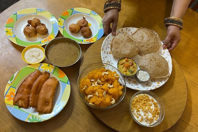 South Indian Vegetarian Cooking Class in Chennai with Meena - Eating on a banana leaf