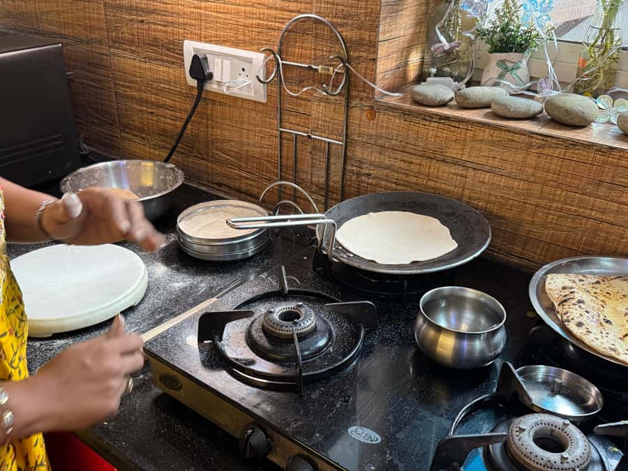 Talk & Enjoy with Delhi locals at their home while Cooking - Key points before you book