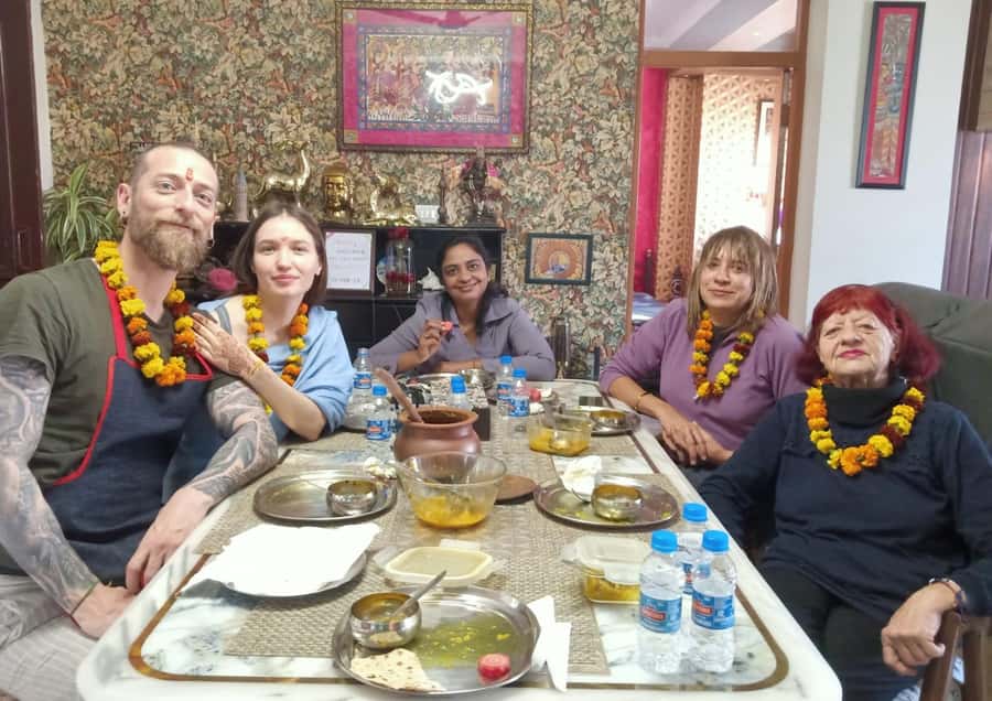 Talk & Enjoy with Delhi locals at their home while Cooking - Practical booking advice