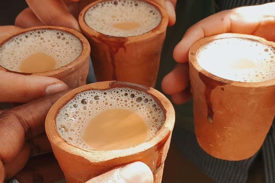 Talk & Enjoy with Delhi locals at their home while Cooking - Masala chai and a meal at home