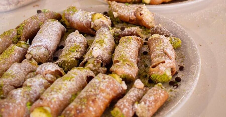 Taormina: Cannolo Cooking Class with Completion Certificate - Making Sicilian cannoli beside Porta Messina