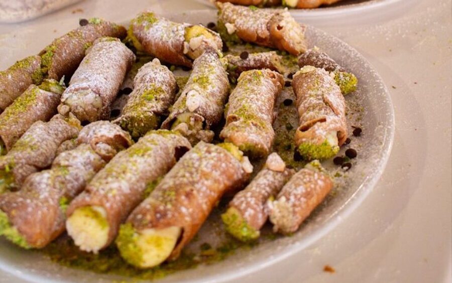 Taormina: Cannolo Cooking Class with Completion Certificate - Why the 1.5-hour schedule matters