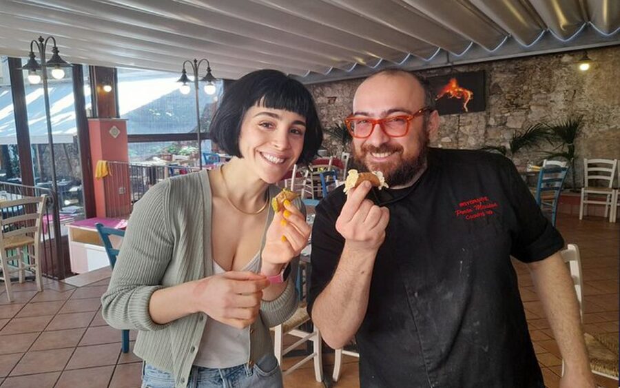 Taormina: Cannolo Cooking Class with Completion Certificate - Group atmosphere and the changing chefs