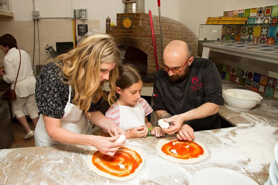 Taormina Pizza making class - What the Taormina pizza class is really like