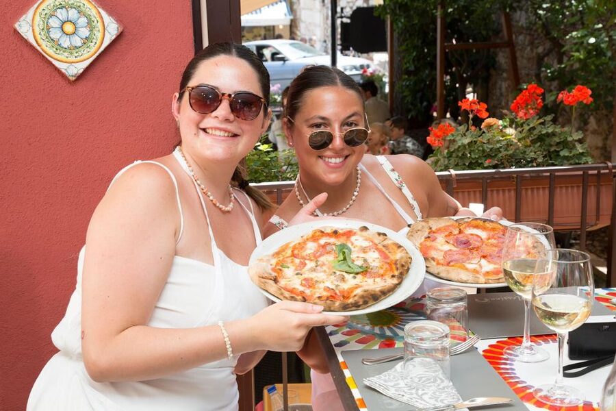 Taormina Pizza making class - Practical details for your Taormina day