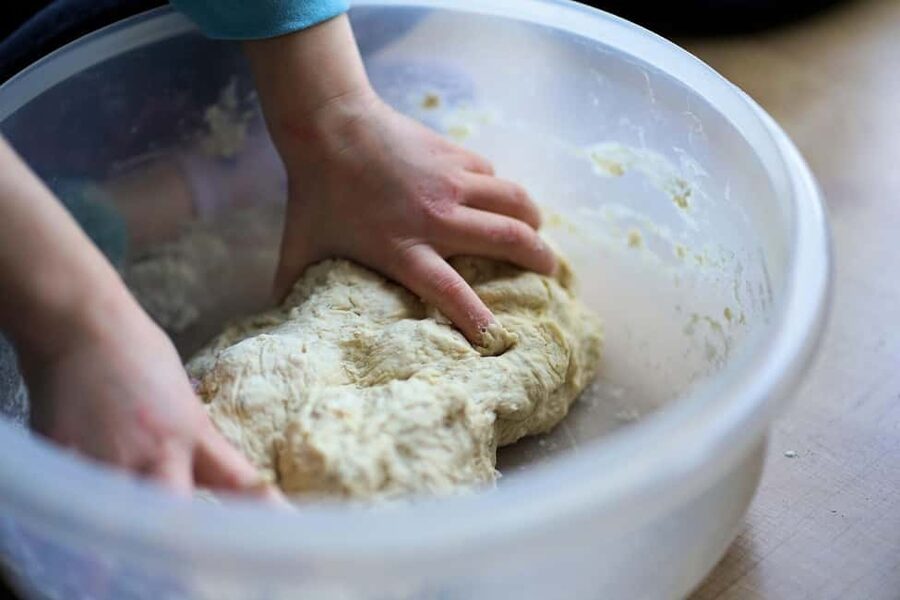 Taormina: Pizza Making Class with Lunch and Wine Tasting - Practical details that affect your evening