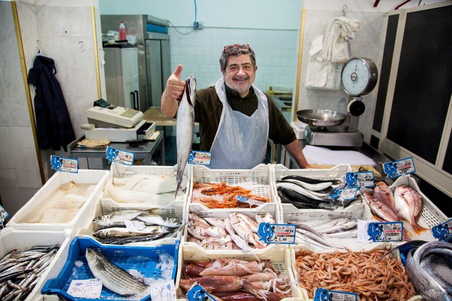 Taormina: Sicilian Cooking Class & Market Tour - The coffee break, wine, and social side
